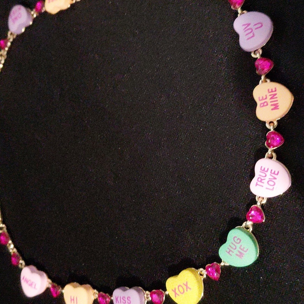 BETSEY JOHNSON  SWEETHEART NECKLACE - Picture 5 of 7